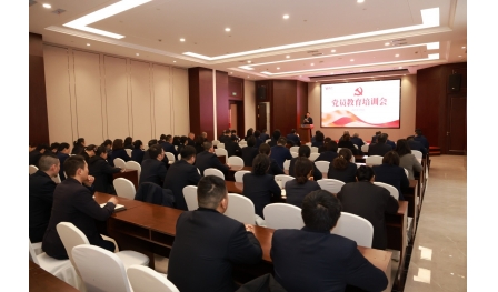 安惠推動全員學習教育工作， 參加“萬名普通黨員進黨?！迸嘤?>
            </a>
            <div   id=